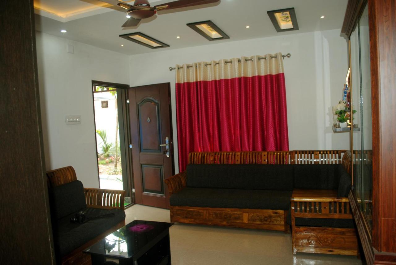 Nice Villa Irimbranallur 외부 사진