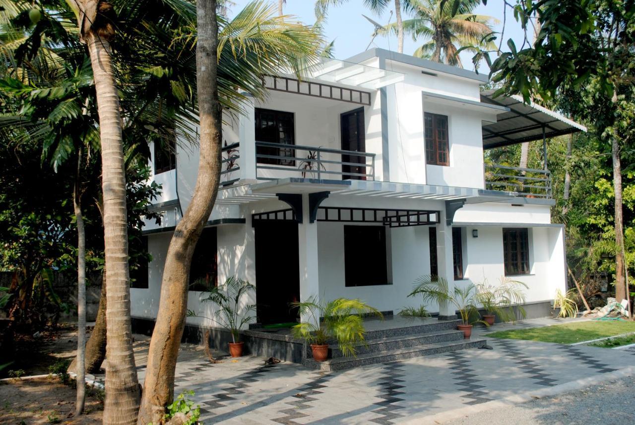 Nice Villa Irimbranallur 외부 사진