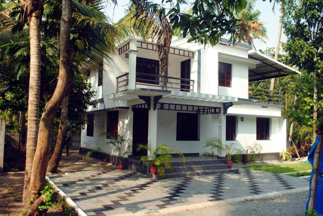 Nice Villa Irimbranallur 외부 사진