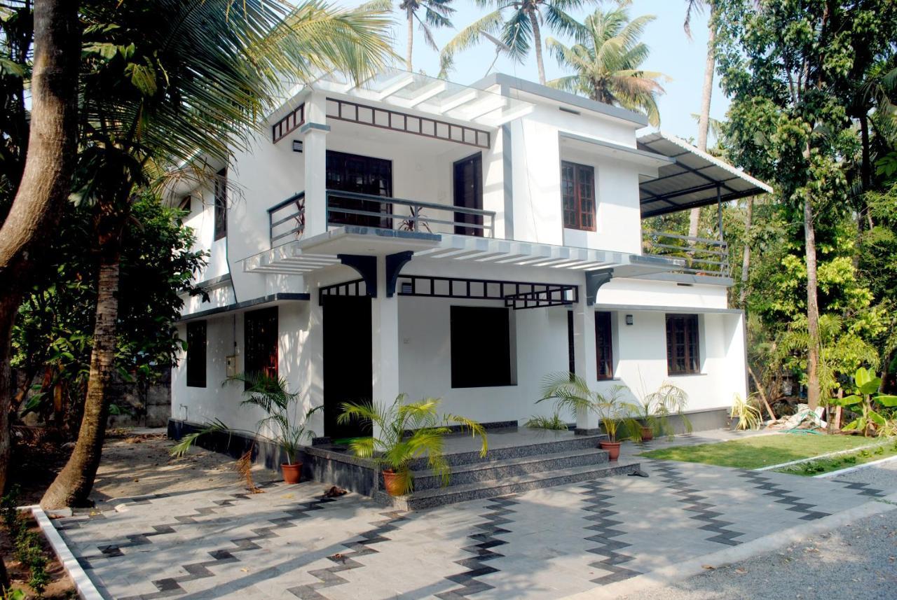 Nice Villa Irimbranallur 외부 사진